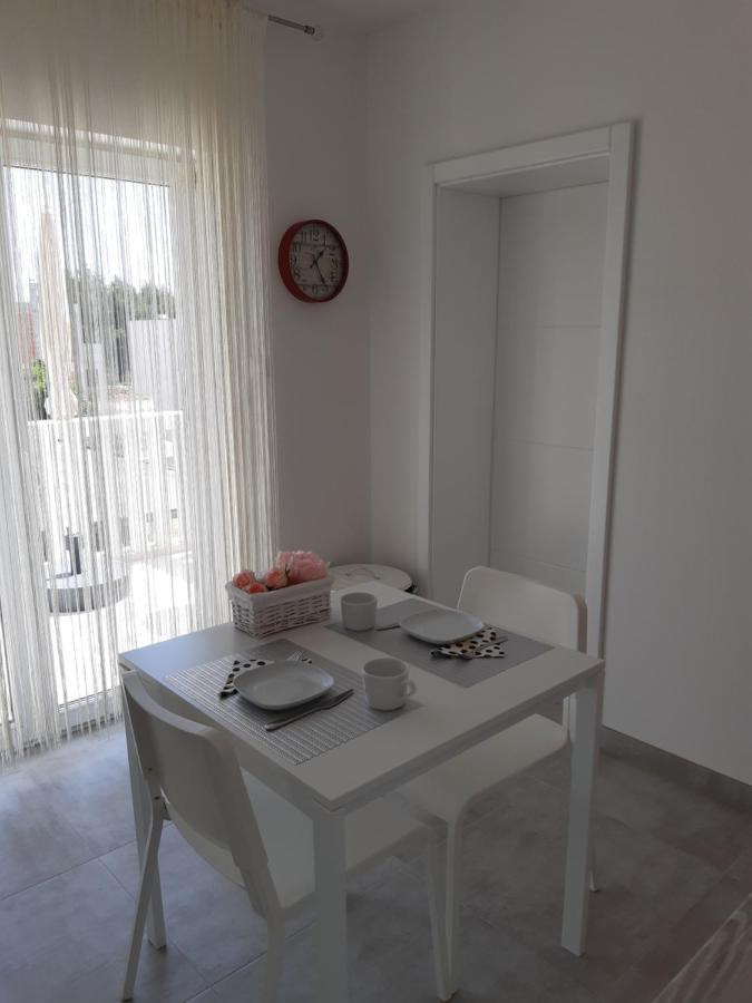 Apartments Croatiasun 沃迪切 外观 照片
