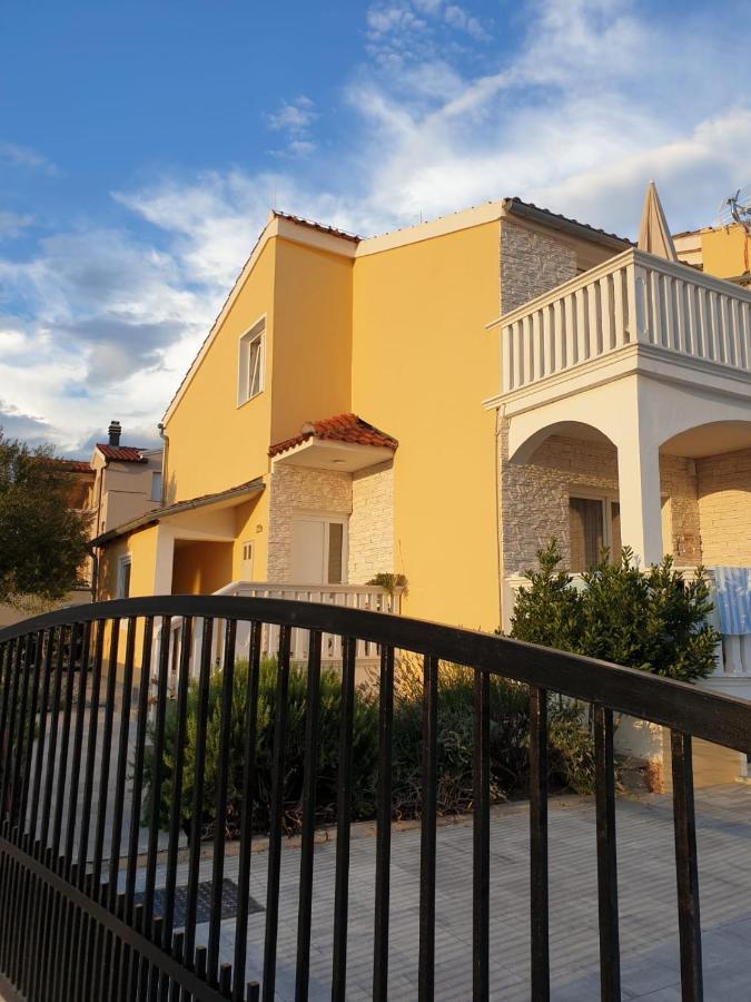 Apartments Croatiasun 沃迪切 外观 照片