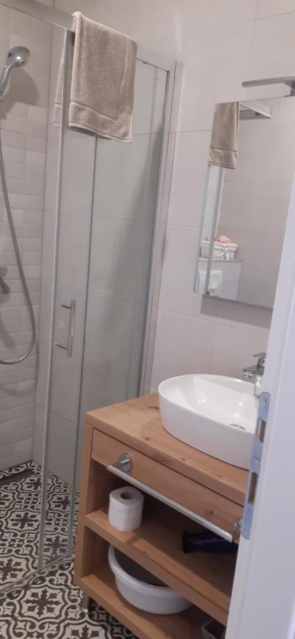 Apartments Croatiasun 沃迪切 外观 照片