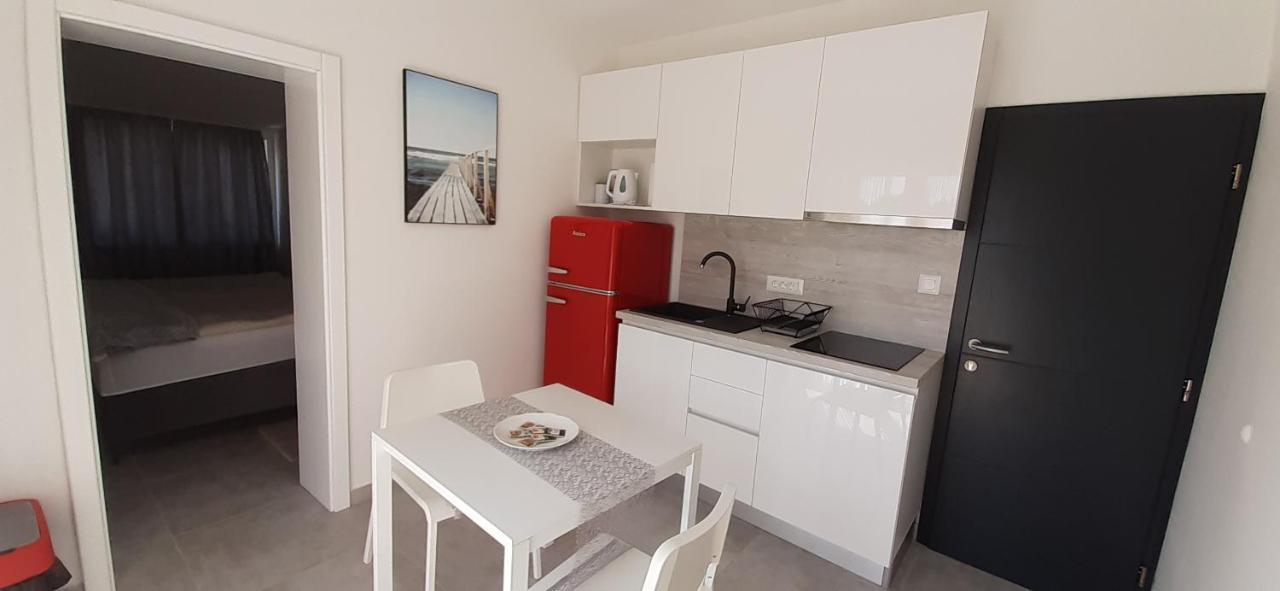 Apartments Croatiasun 沃迪切 外观 照片