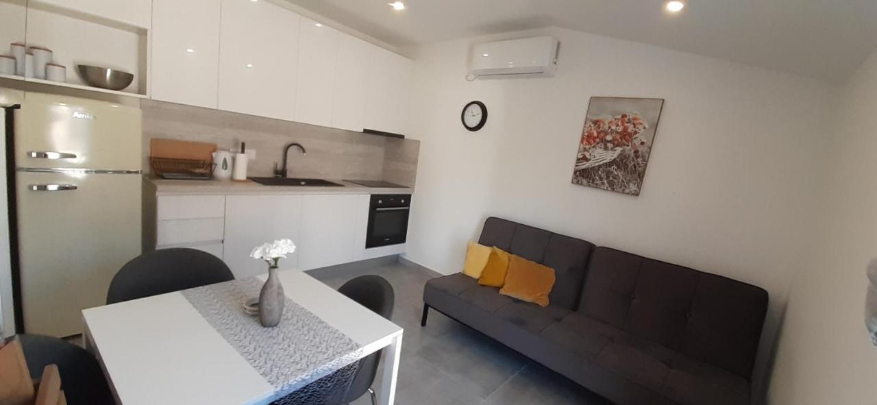 Apartments Croatiasun 沃迪切 外观 照片